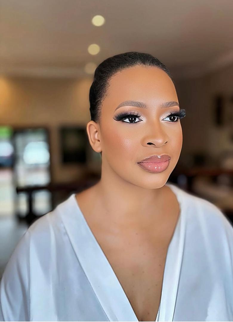 Maquillage nude sophistiqué