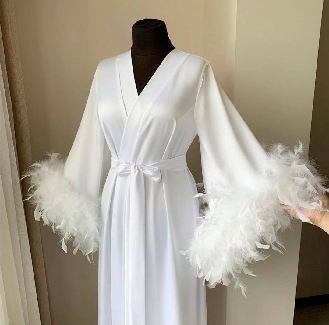 Peignoir Jane, satin et plumes